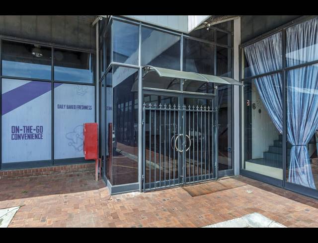 365M² SHOWROOM TO LET IN MALL INTERCHANGE